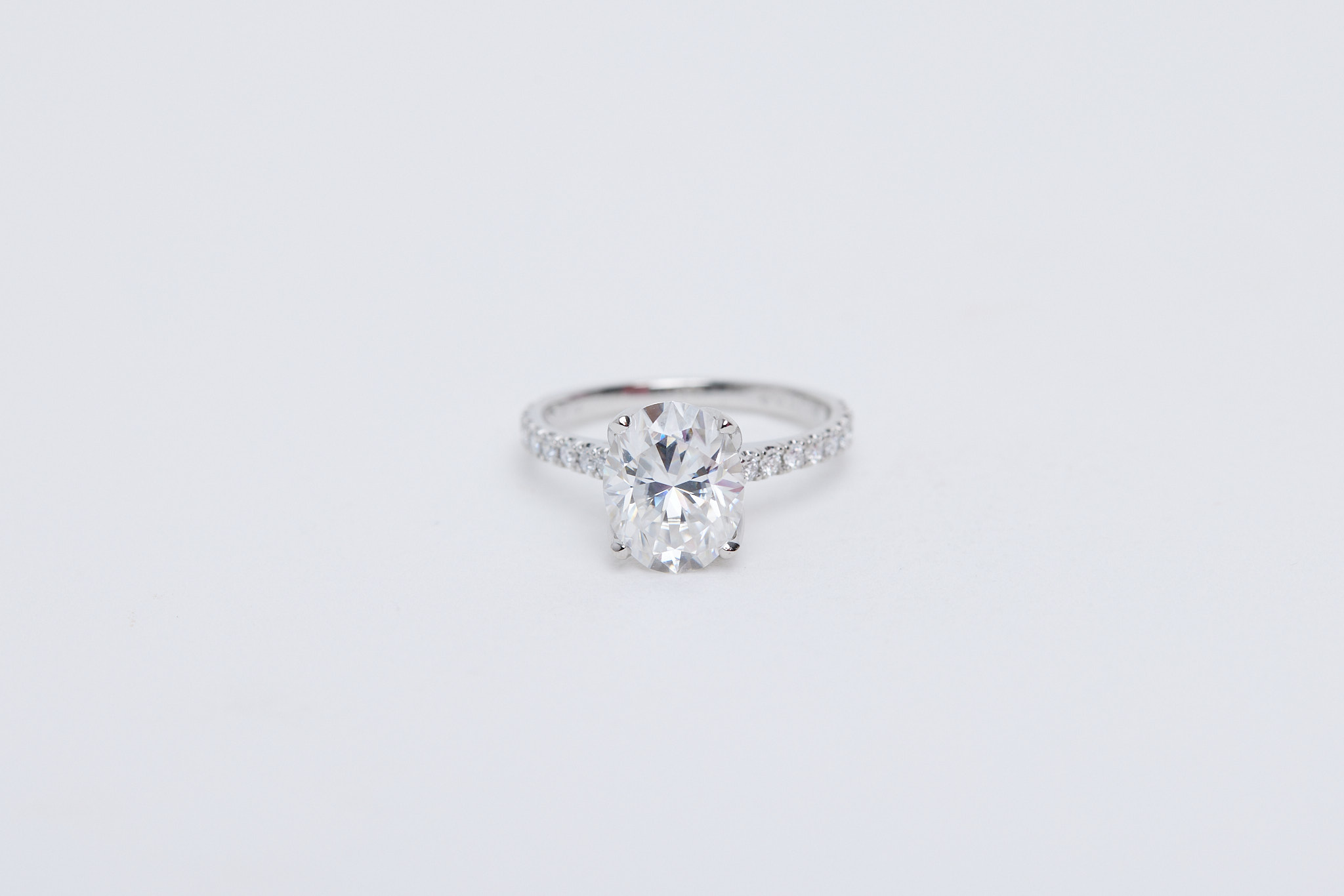Oval fleur diamond ring