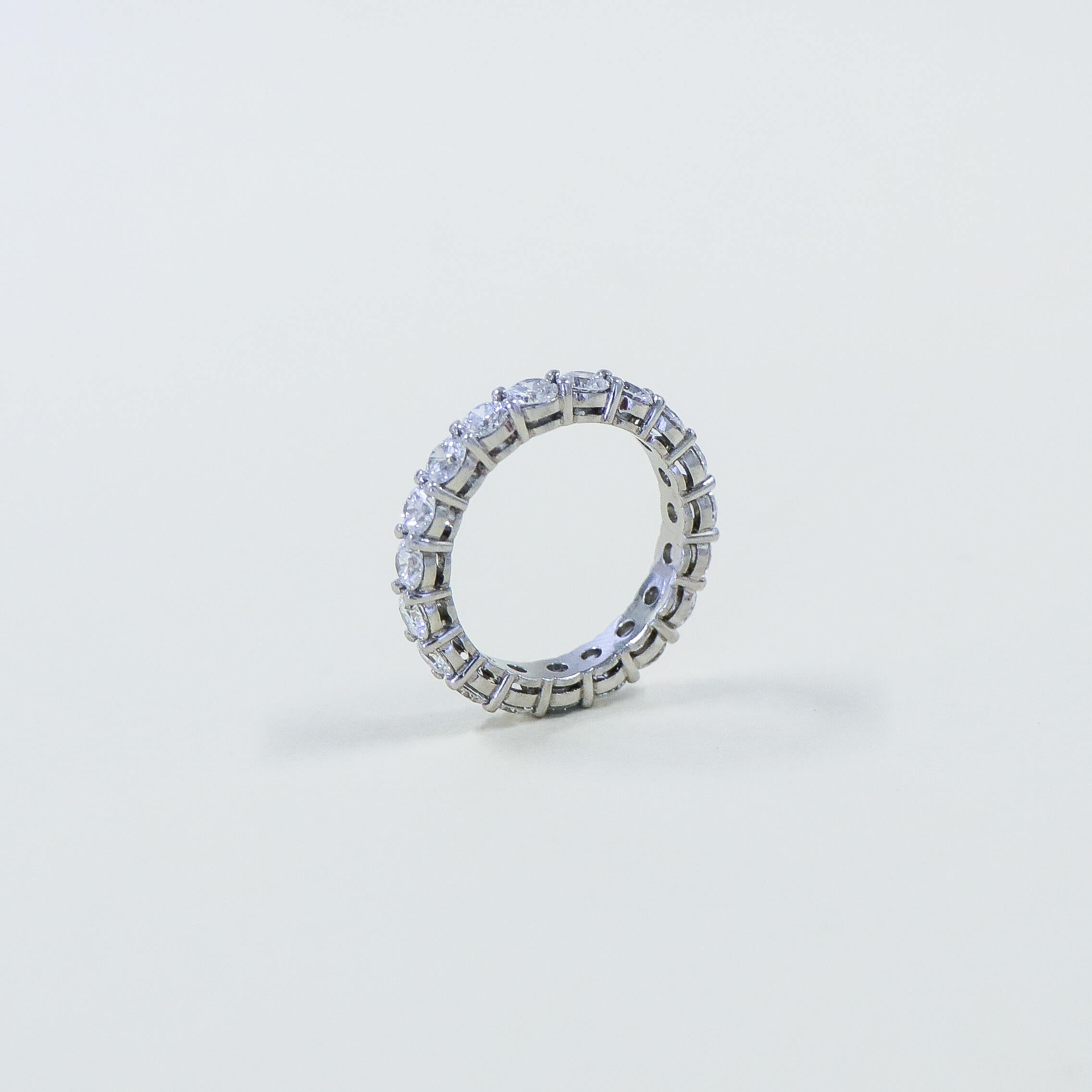 Luna double bezel side view.