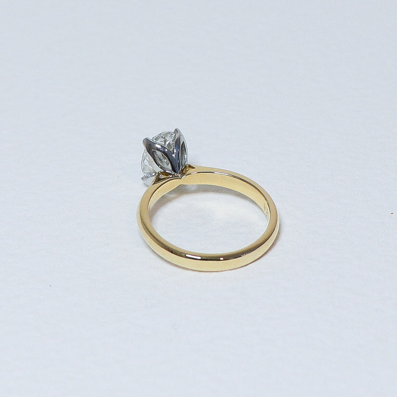 Plain fleur solitaire