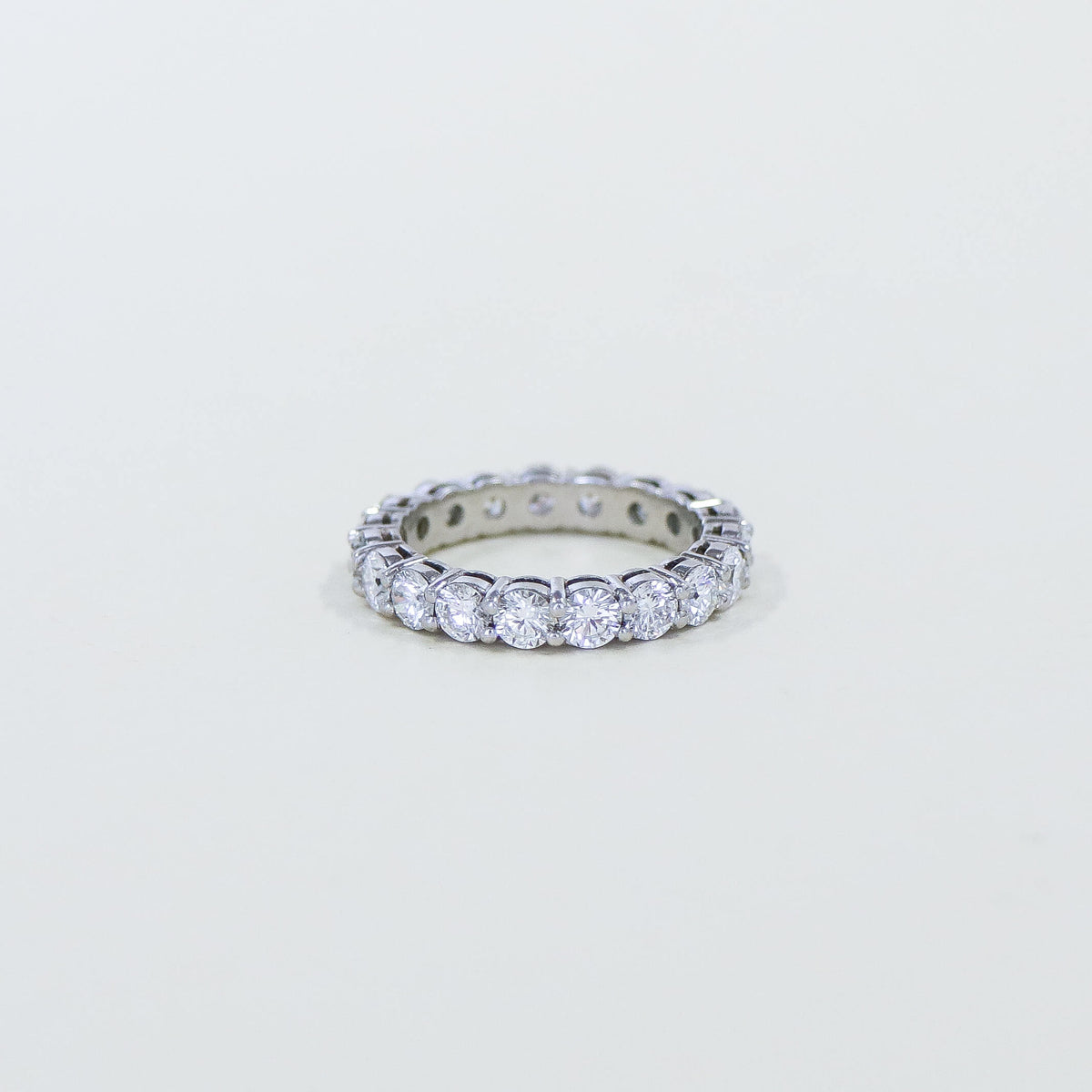 Luna double bezel round diamond ring